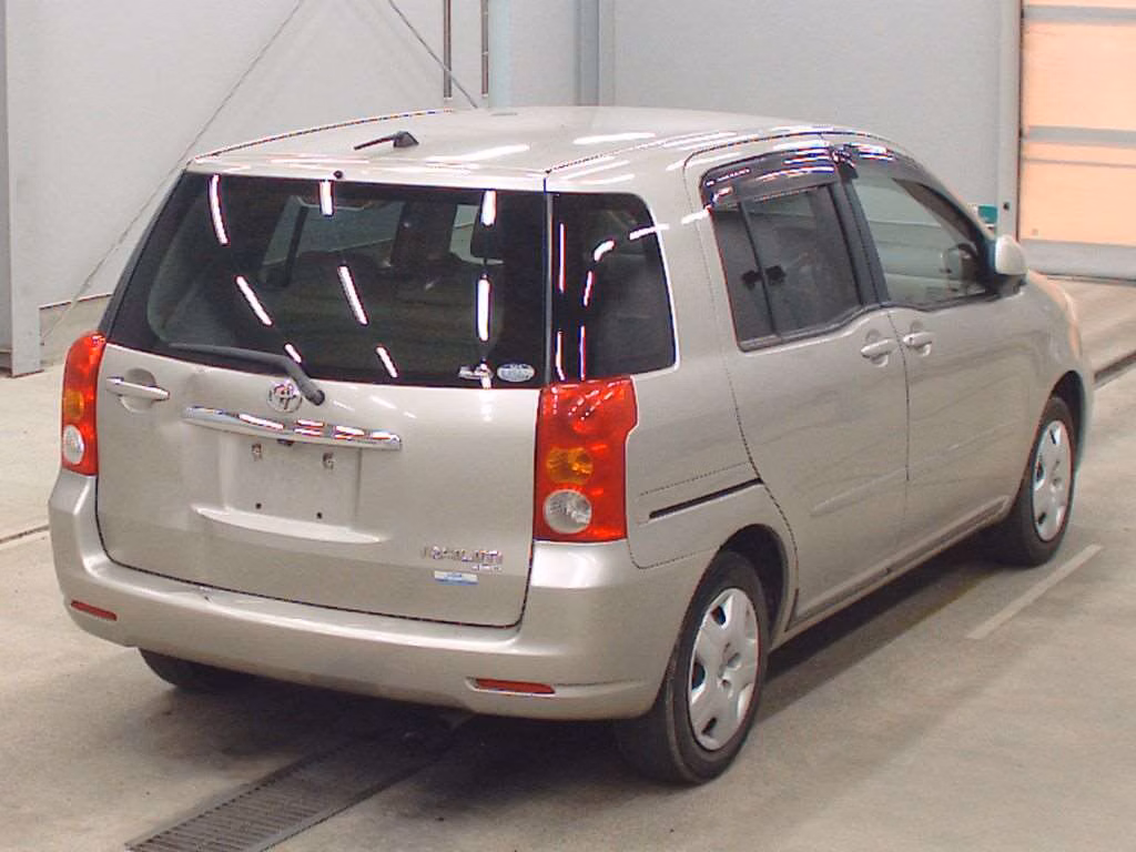 TOYOTA RAUM