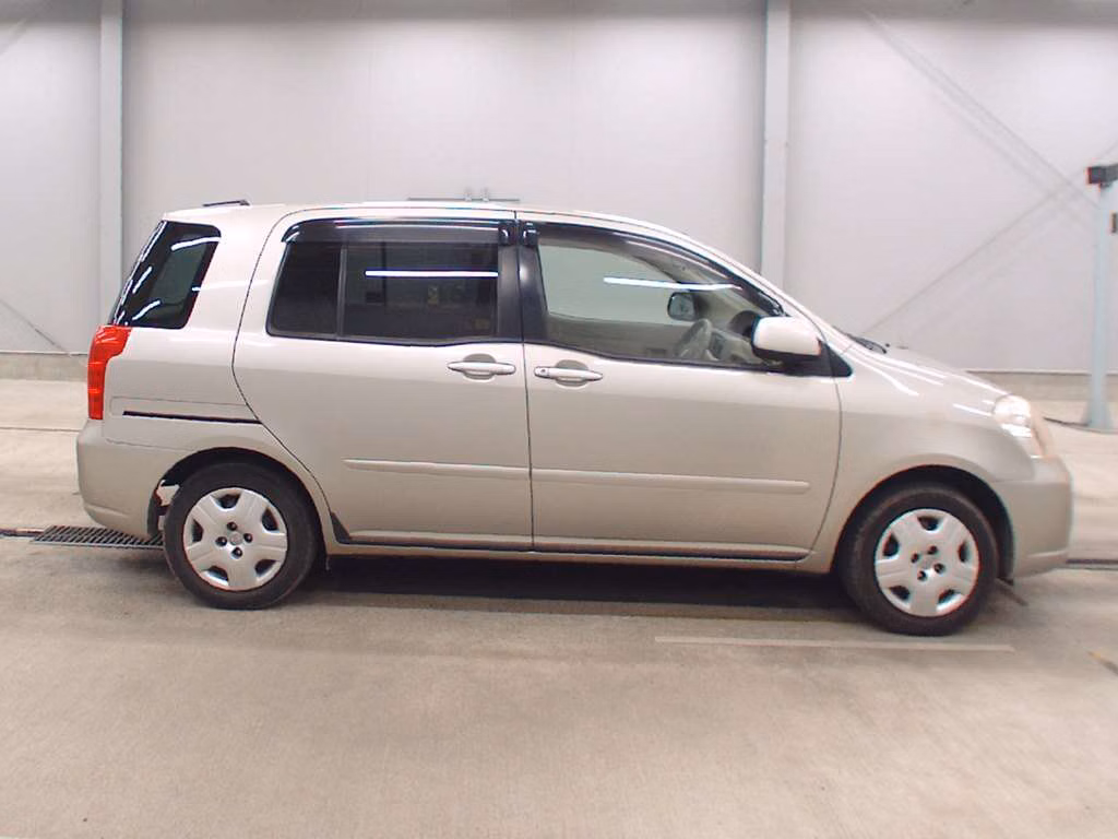TOYOTA RAUM