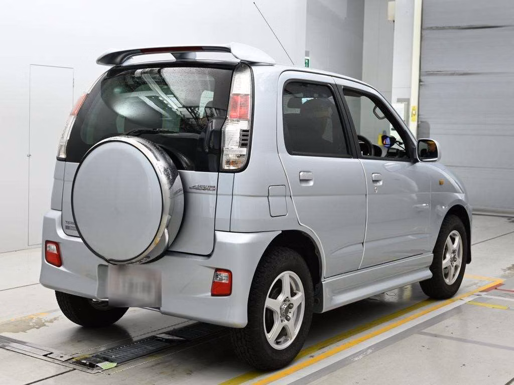 DAIHATSU TERIOS KID