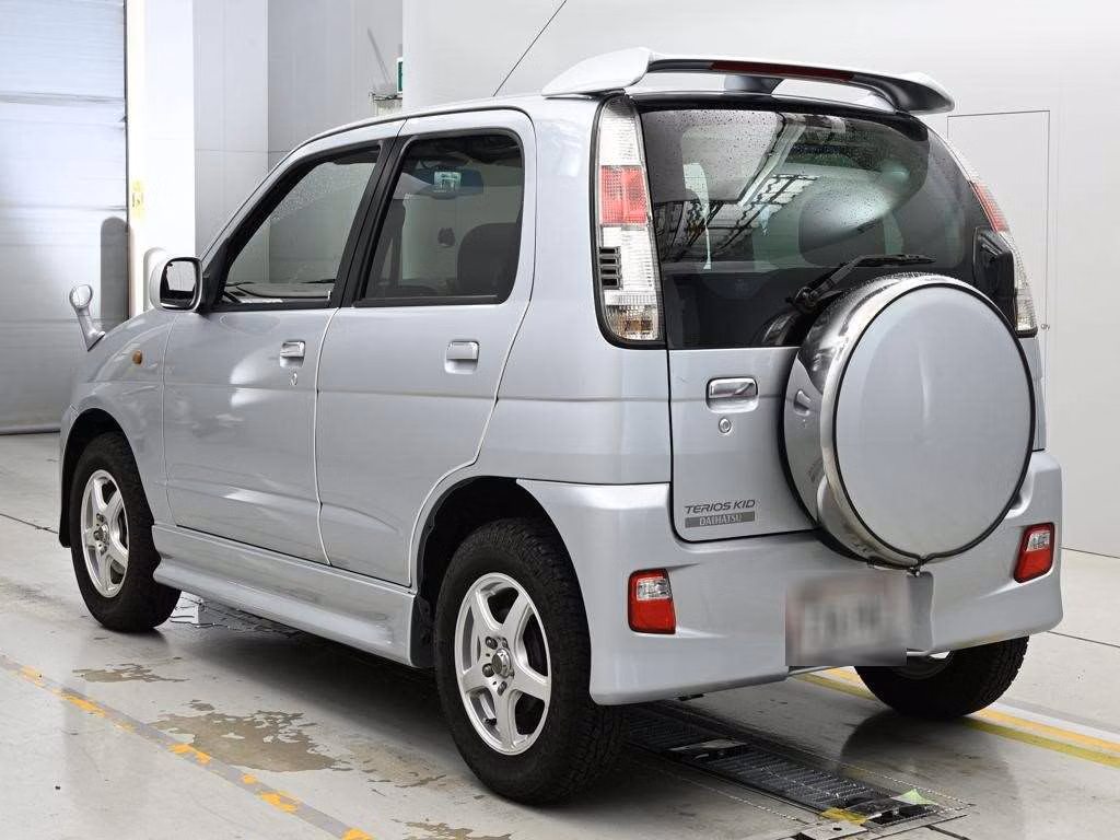 DAIHATSU TERIOS KID