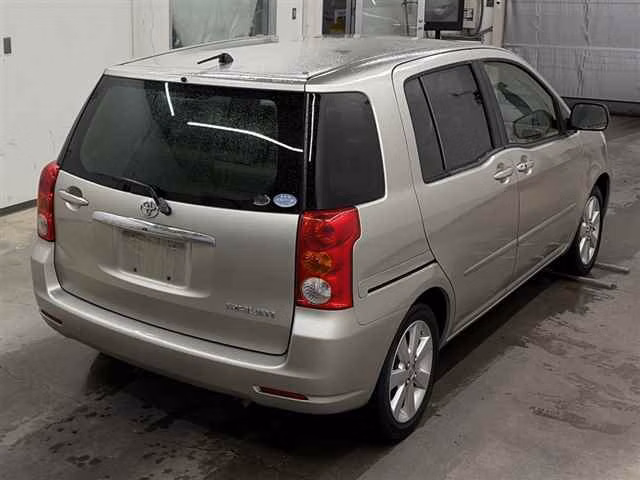 TOYOTA RAUM