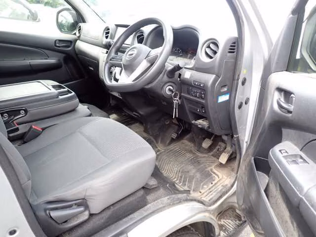 NISSAN CARAVAN