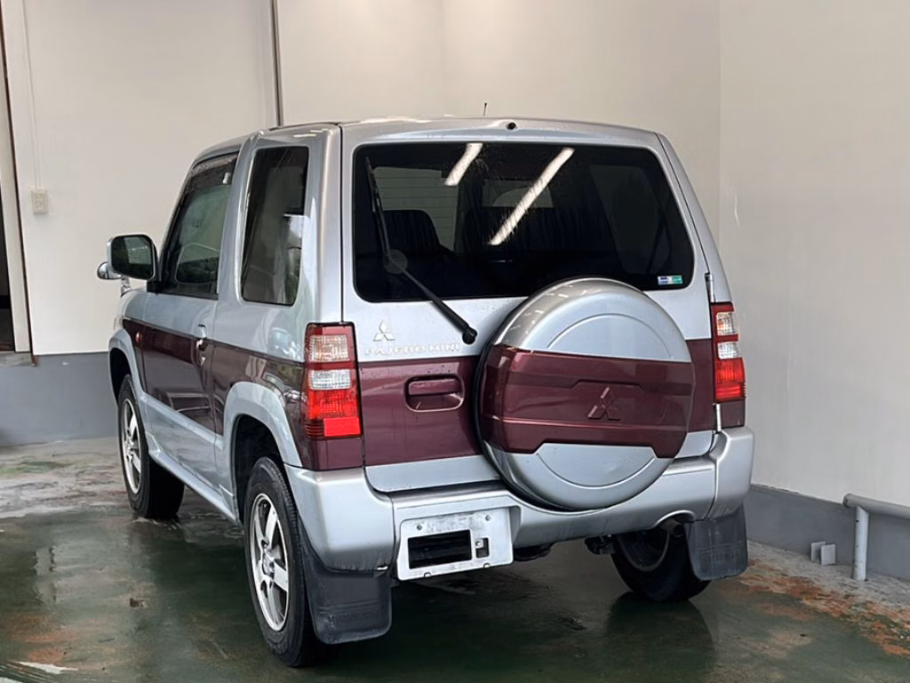 MITSUBISHI PAJERO MINI