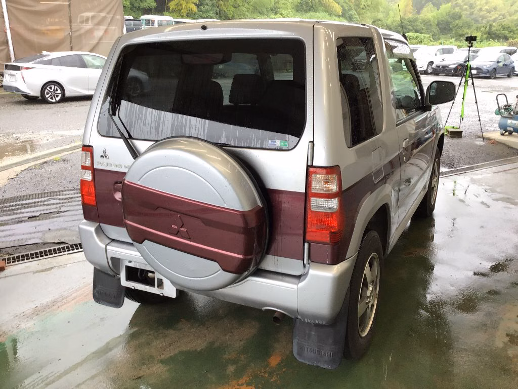 MITSUBISHI PAJERO MINI