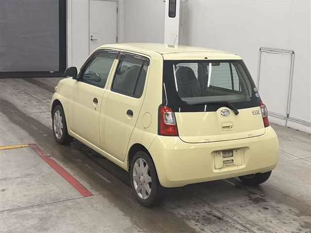DAIHATSU ESSE