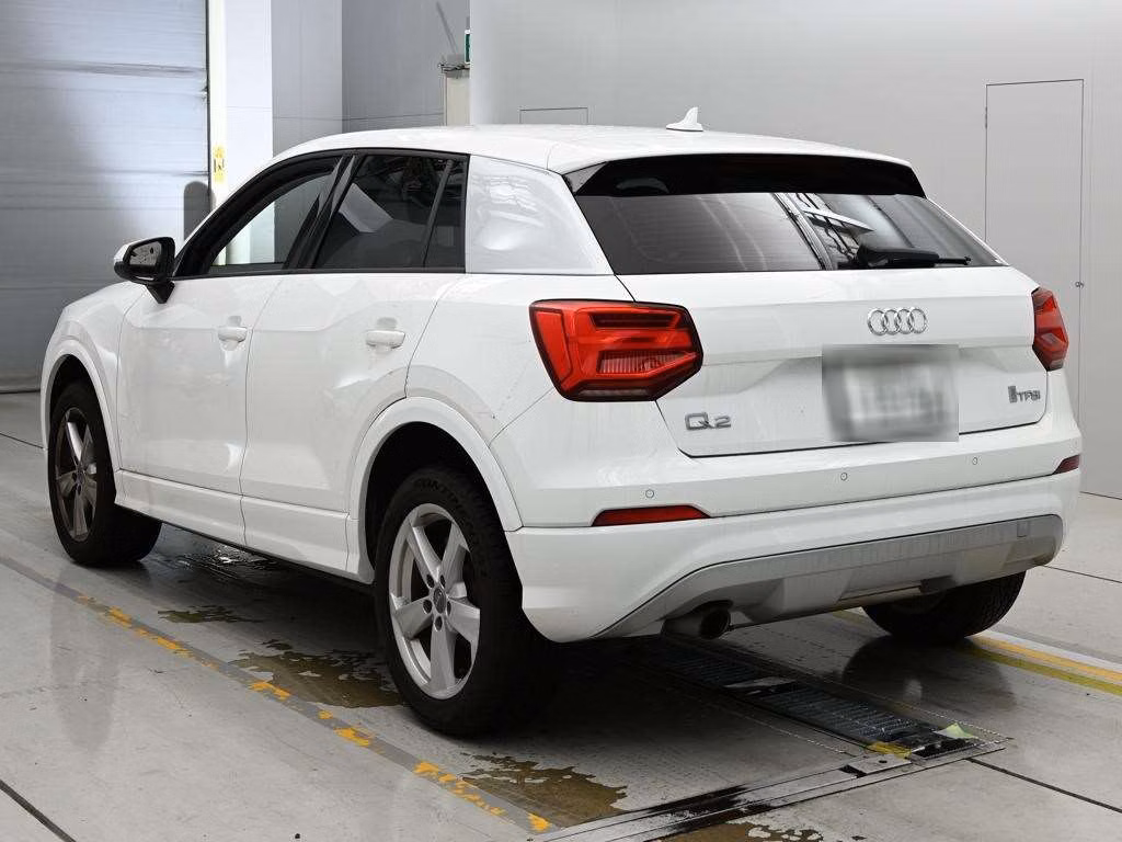 AUDI Q2