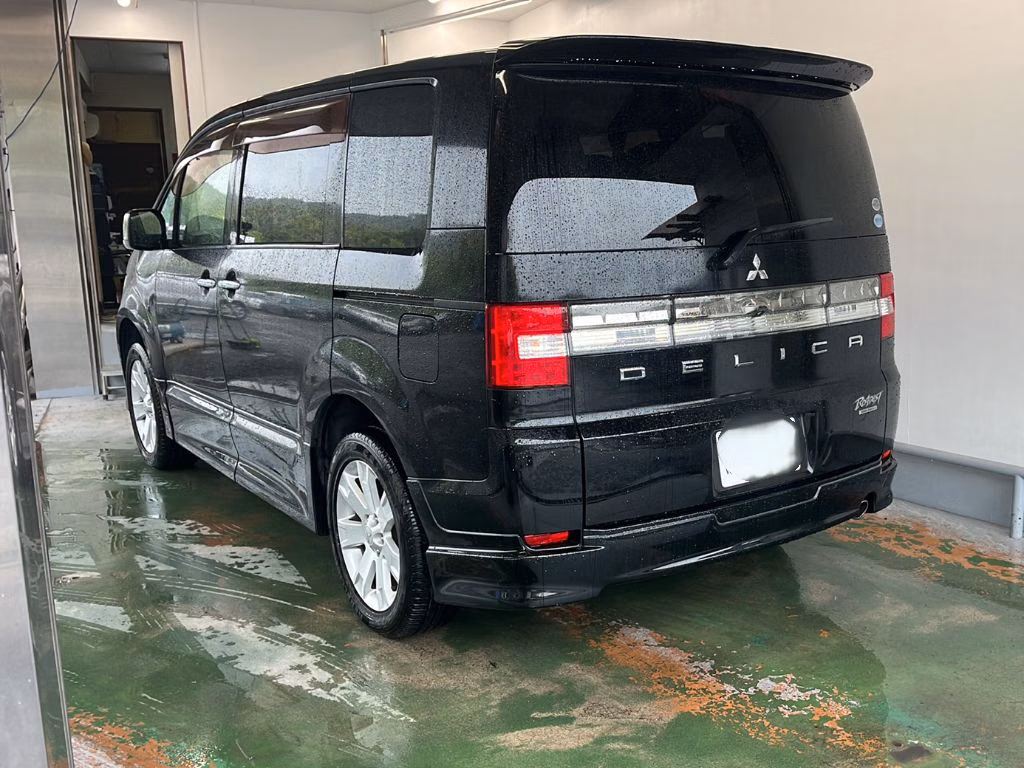 MITSUBISHI DELICA D:5