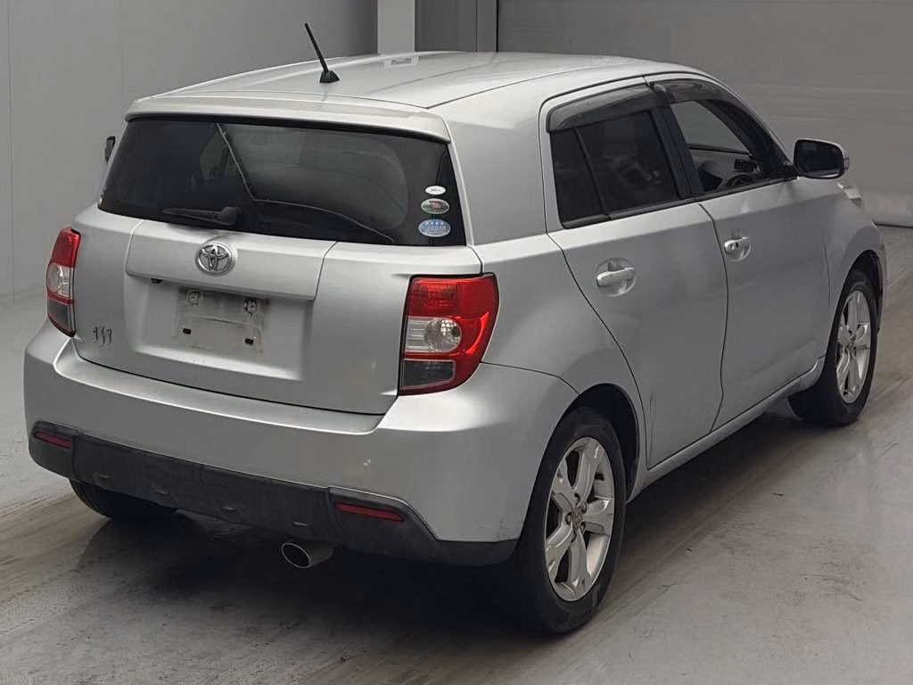 TOYOTA IST
