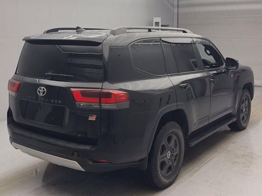 TOYOTA LAND CRUISER
