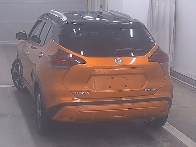 NISSAN KICKS