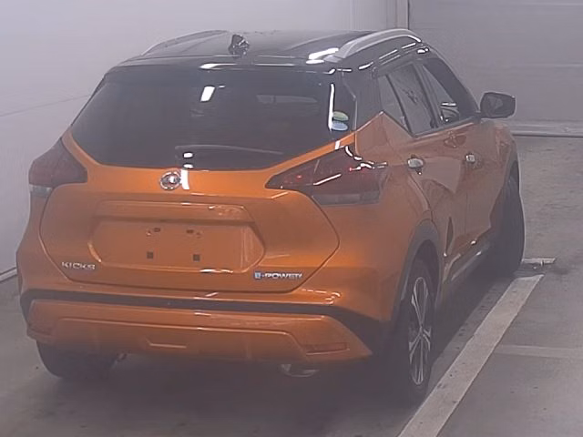 NISSAN KICKS