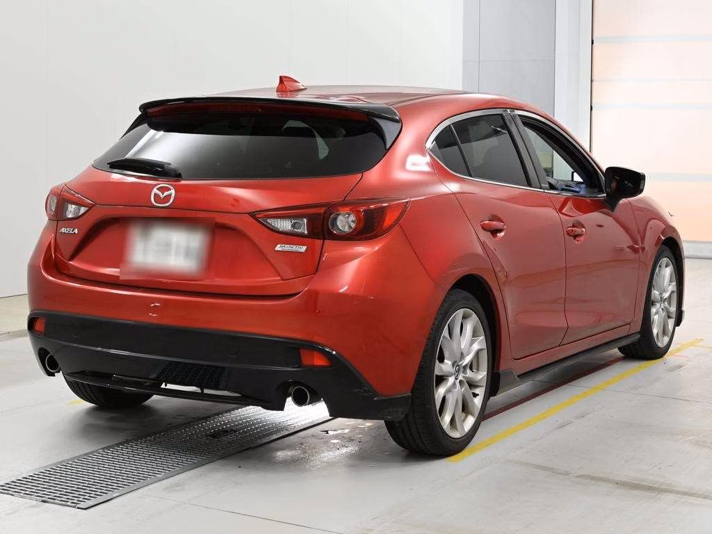 MAZDA AXELA
