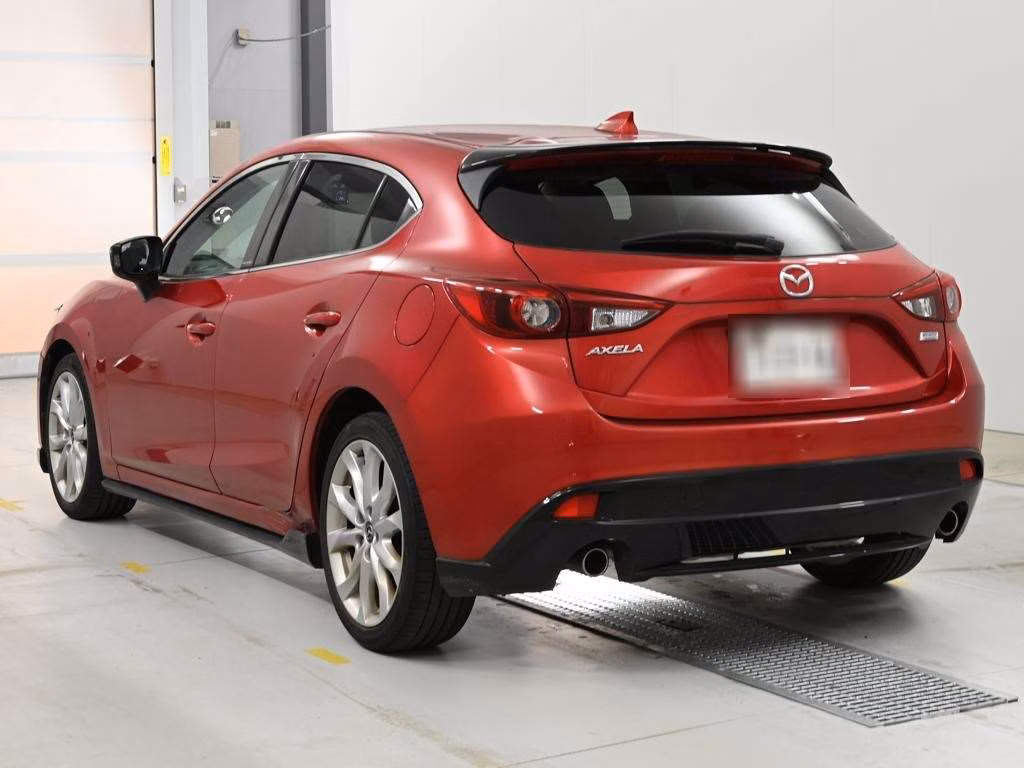 MAZDA AXELA
