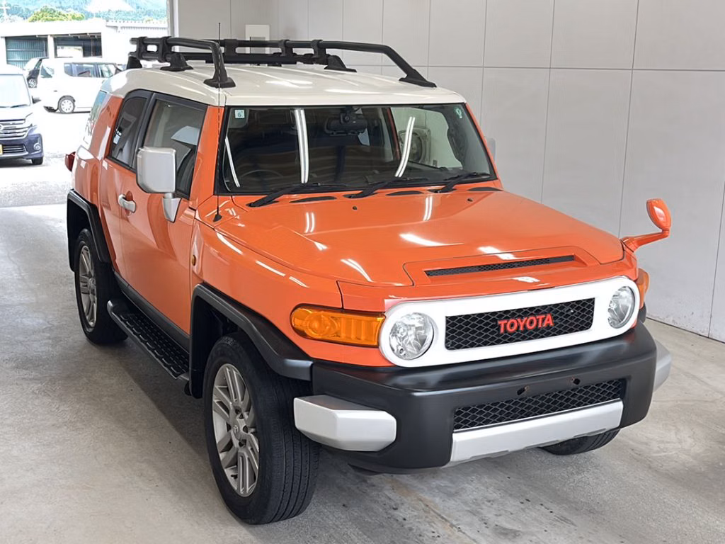 TOYOTA FJ CRUISER