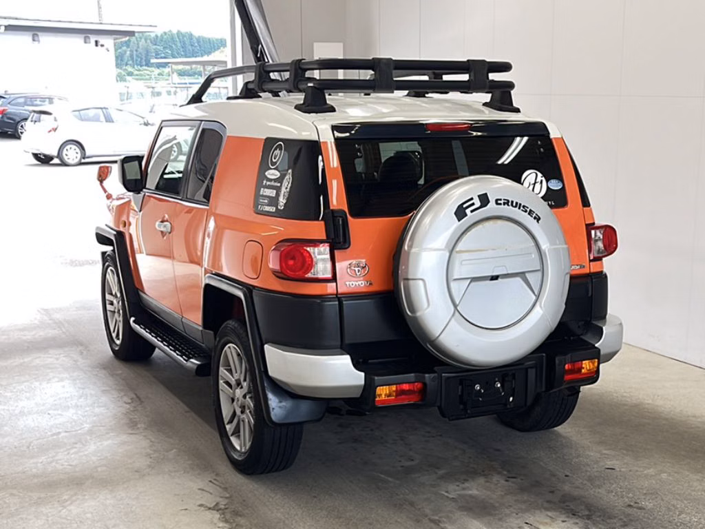 TOYOTA FJ CRUISER