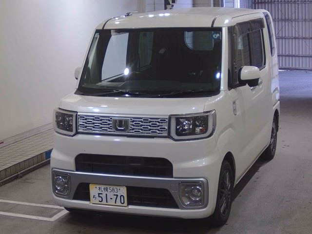 DAIHATSU WAKE