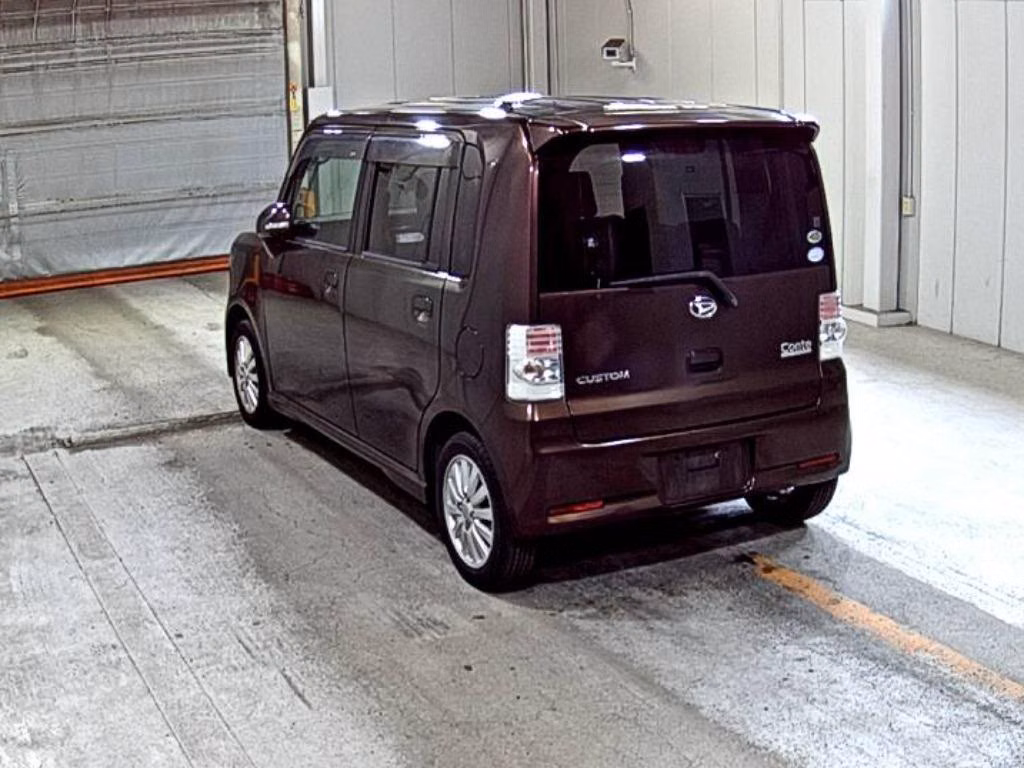 DAIHATSU MOVE CONTE