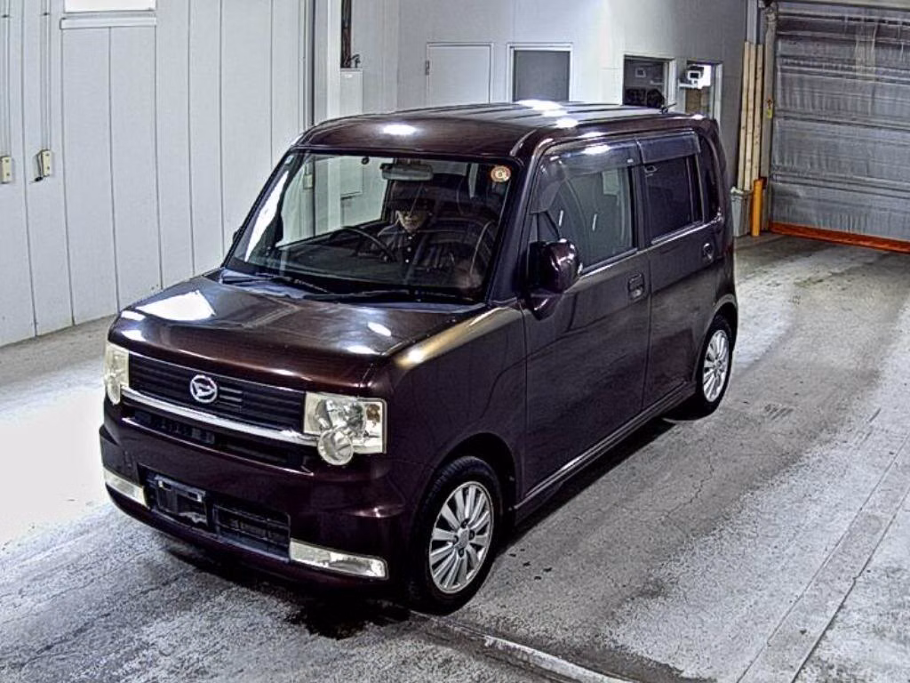 DAIHATSU MOVE CONTE