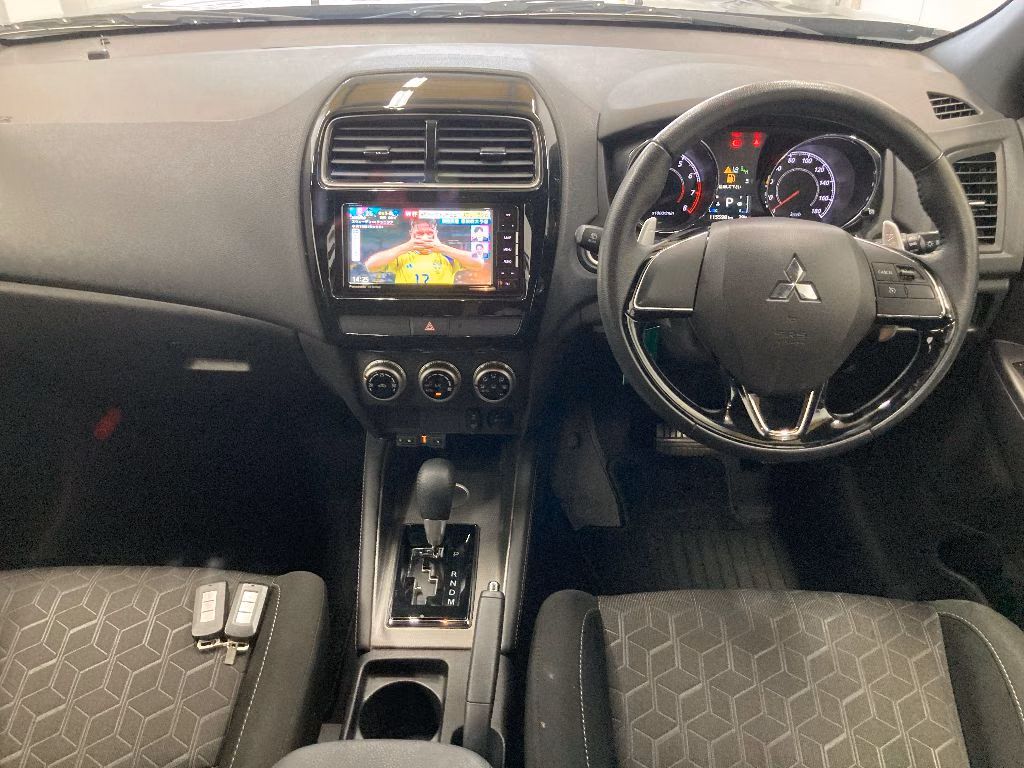 MITSUBISHI RVR