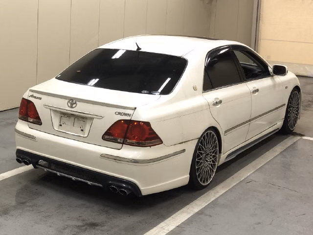 TOYOTA CROWN