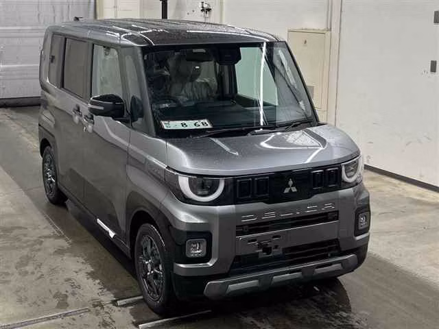 MITSUBISHI DELICA MINI