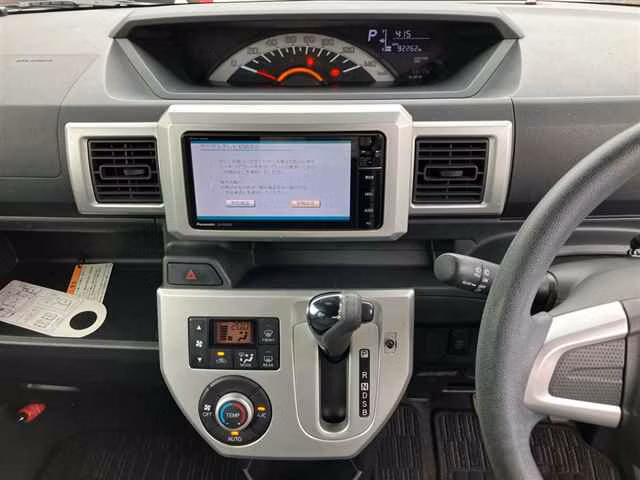 DAIHATSU WAKE