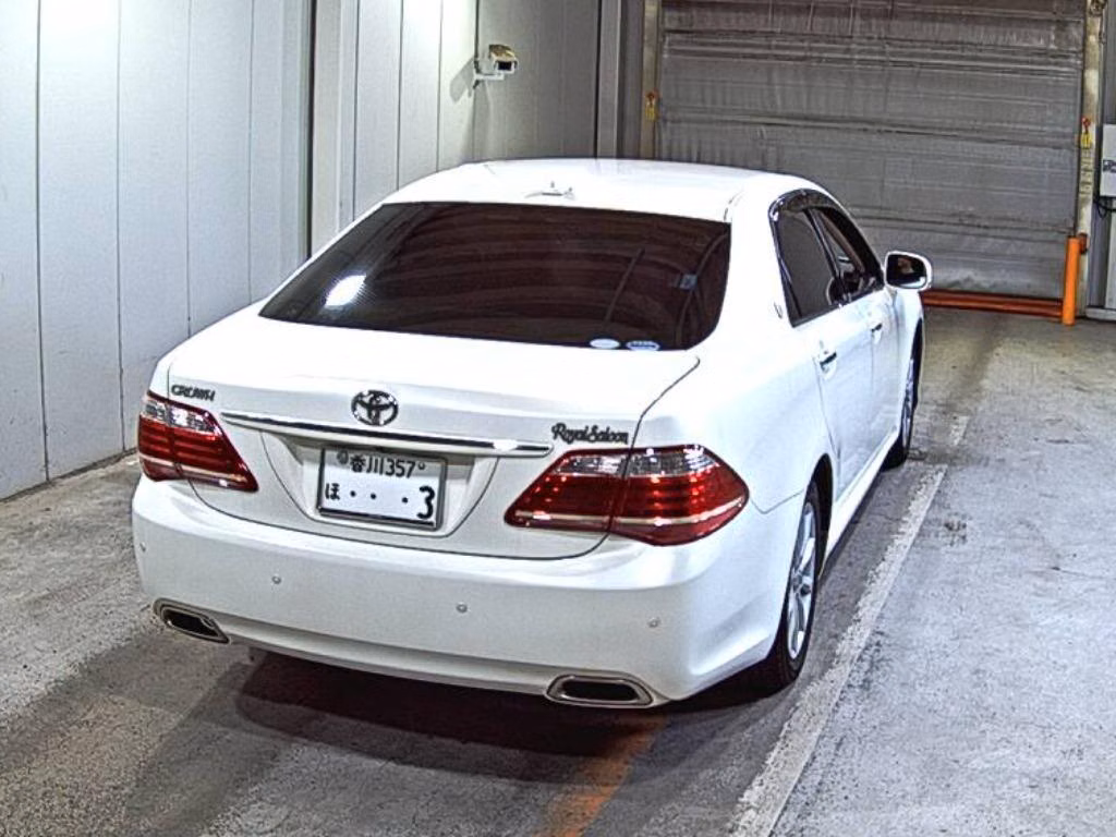 TOYOTA CROWN