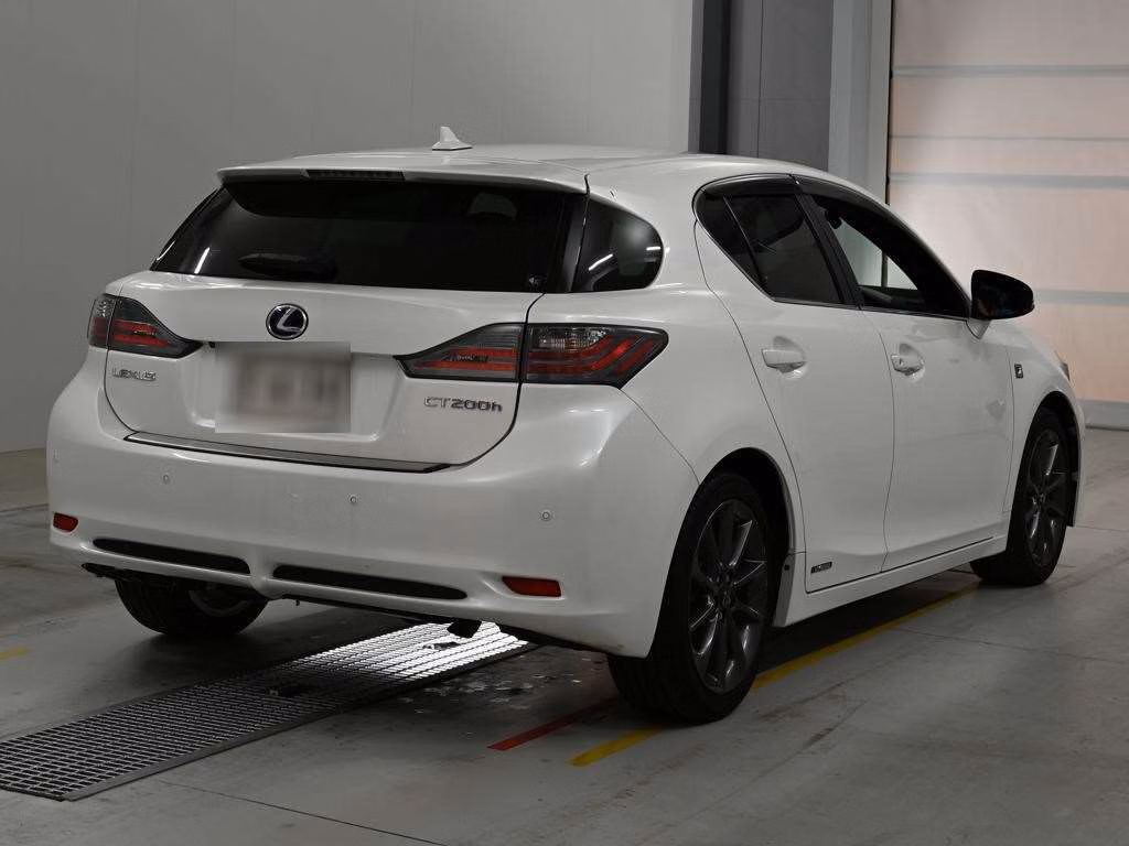 LEXUS CT200H