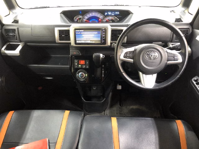 TOYOTA PIXIS MEGA