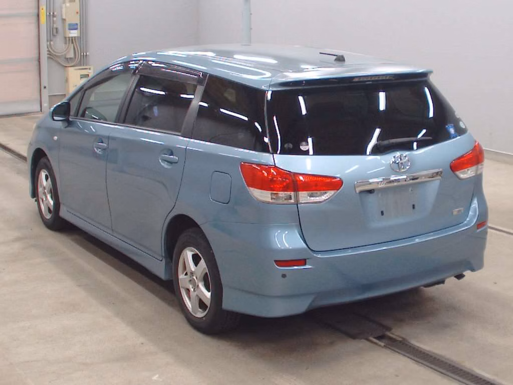 TOYOTA WISH