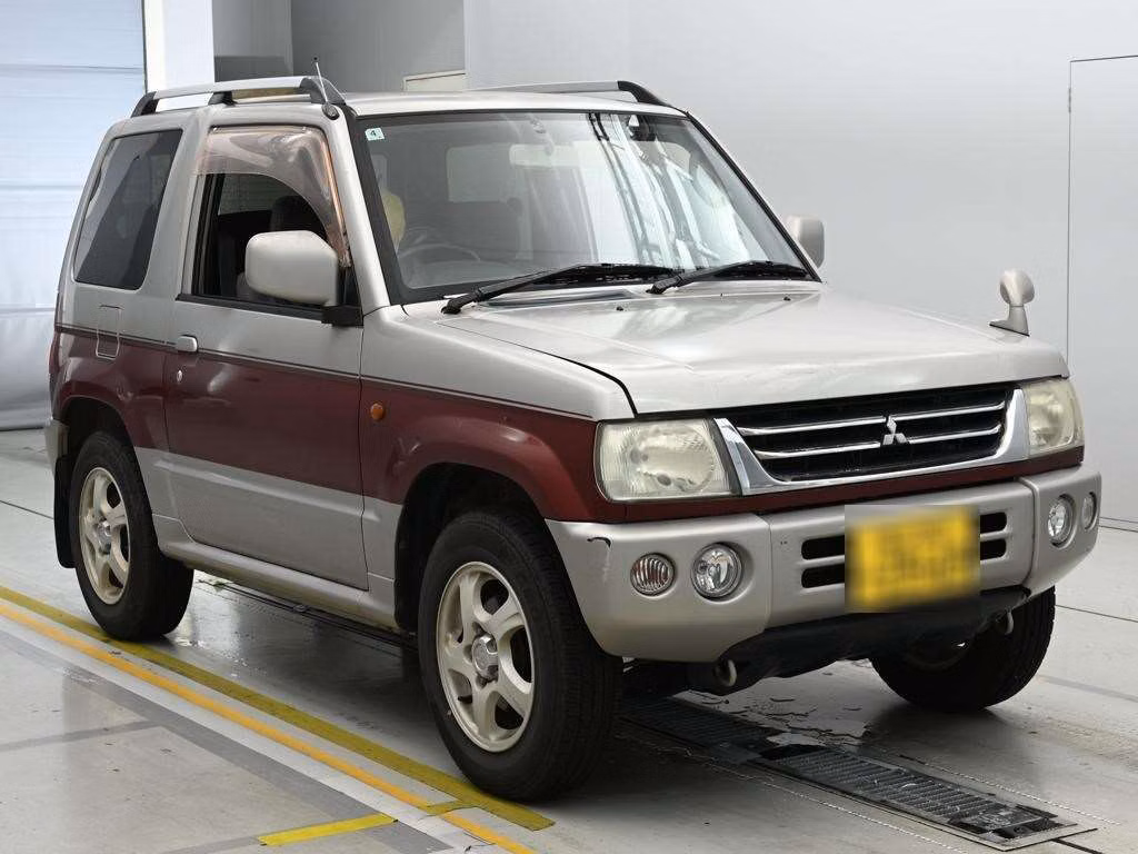 MITSUBISHI PAJERO MINI