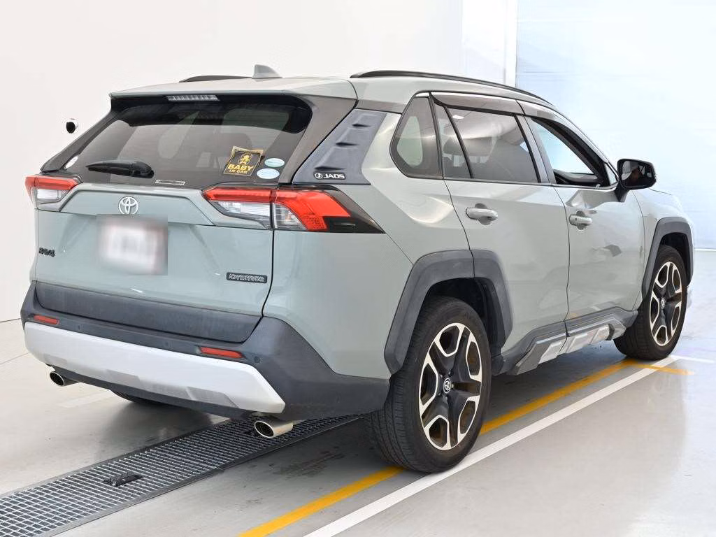 TOYOTA RAV4