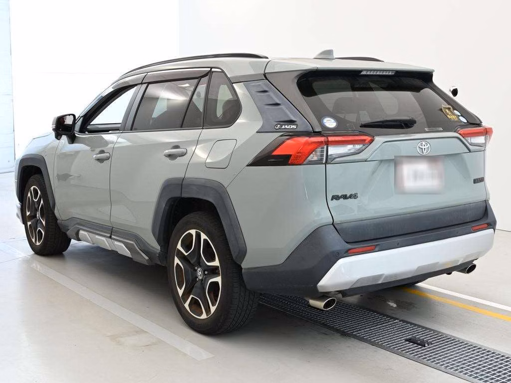 TOYOTA RAV4