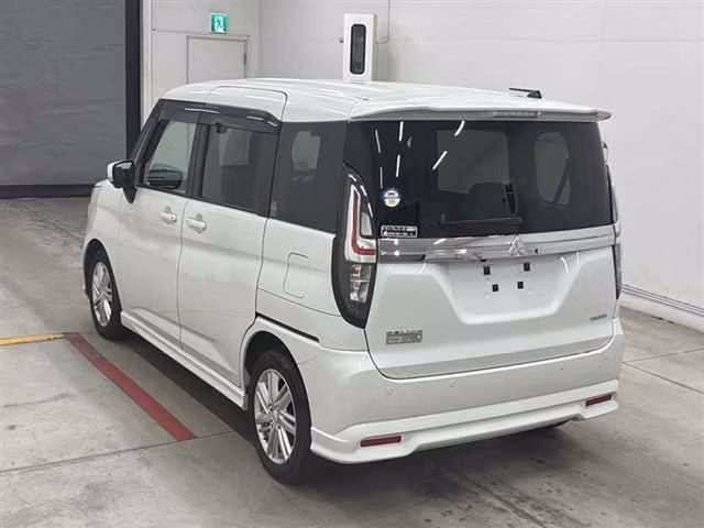 MITSUBISHI DELICA D:2