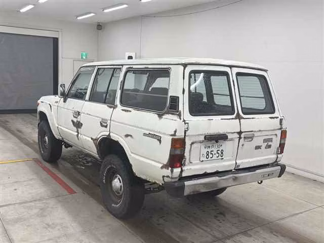 TOYOTA LAND CRUISER