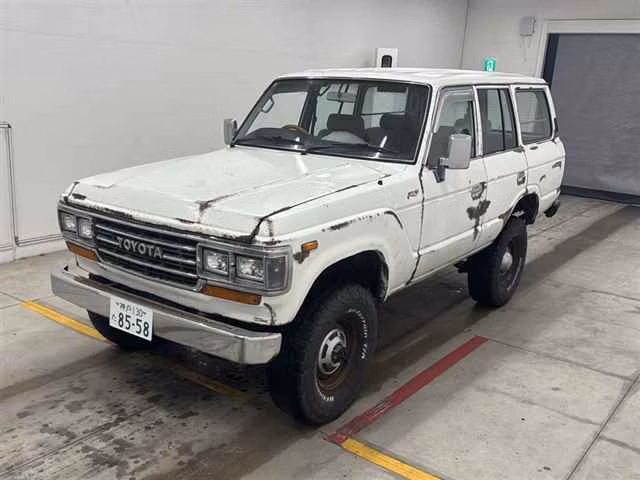 TOYOTA LAND CRUISER