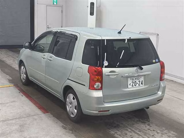 TOYOTA RAUM