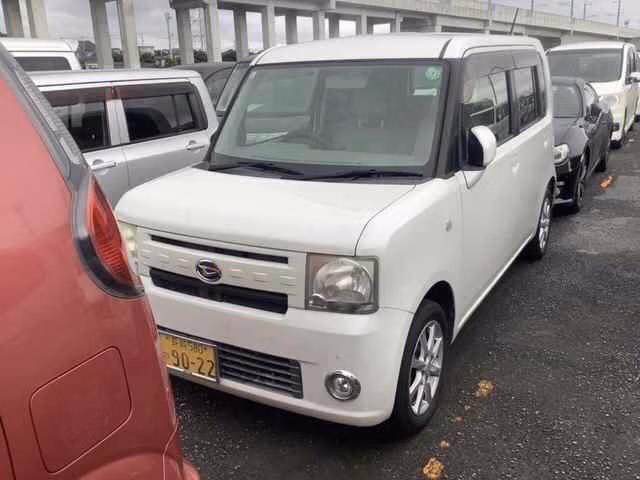 DAIHATSU MOVE CONTE