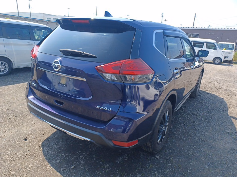 NISSAN X-TRAIL