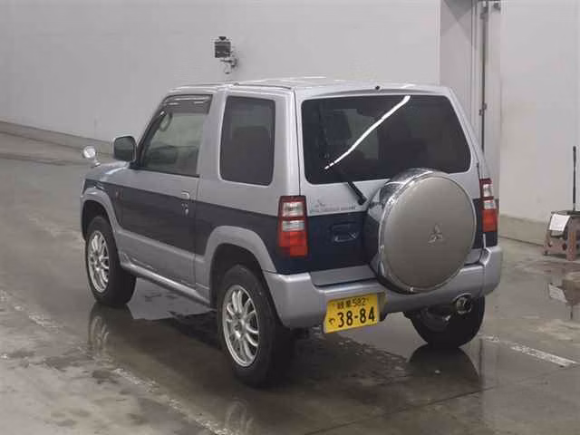 MITSUBISHI PAJERO MINI