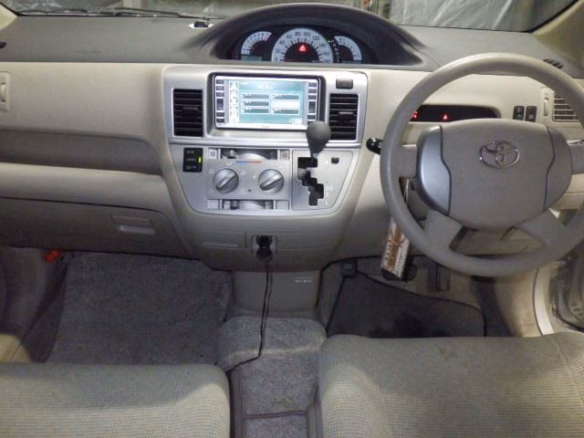 TOYOTA RAUM