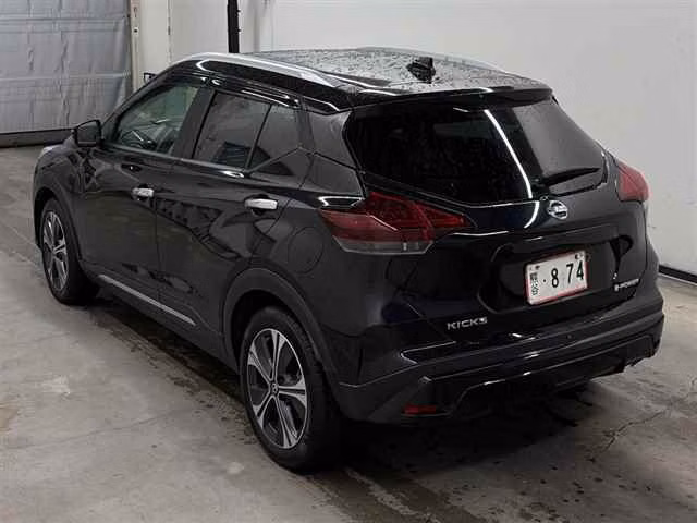NISSAN KICKS