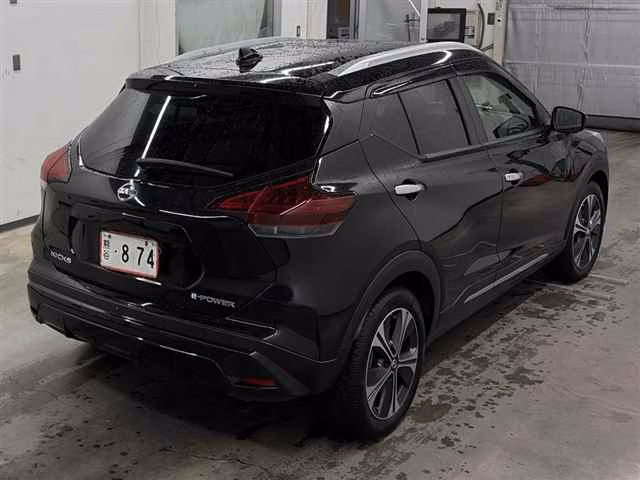 NISSAN KICKS