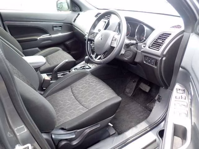 MITSUBISHI RVR