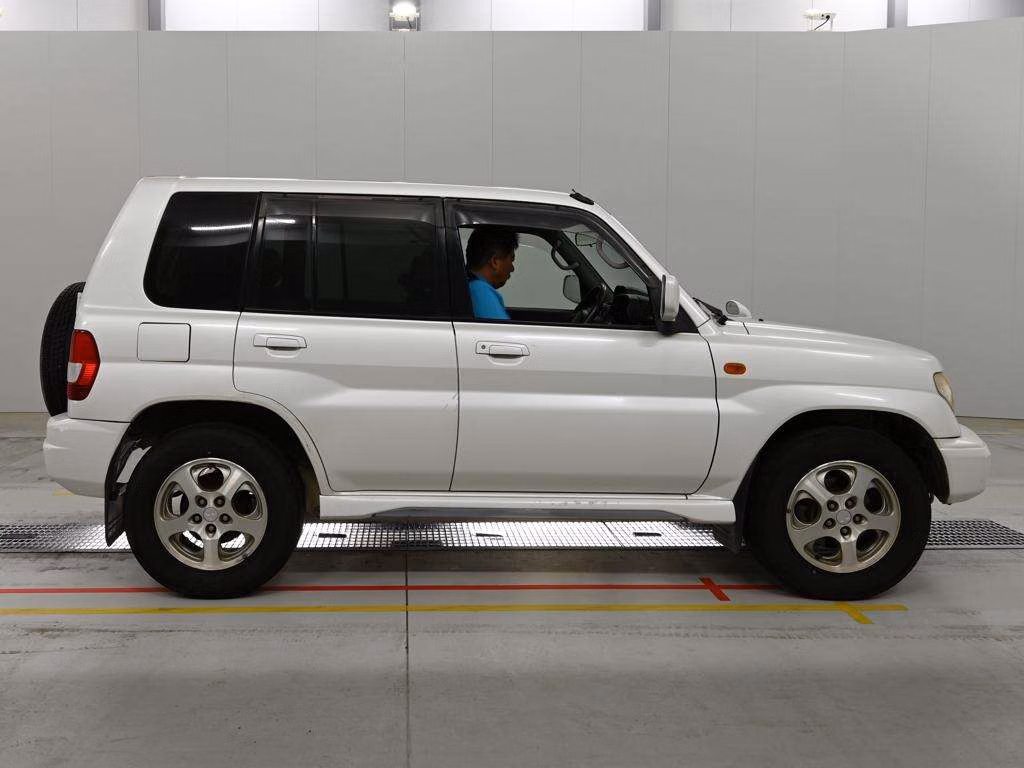 MITSUBISHI PAJERO IO