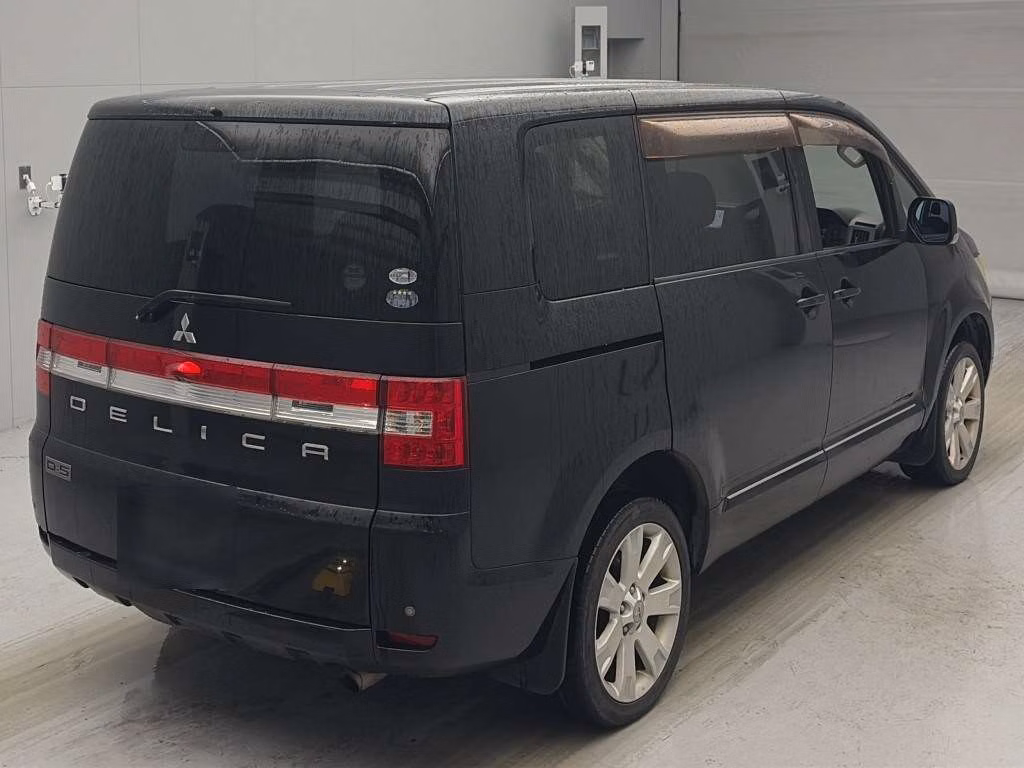 MITSUBISHI DELICA D:5