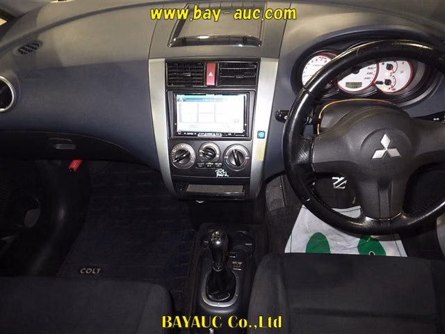 MITSUBISHI COLT