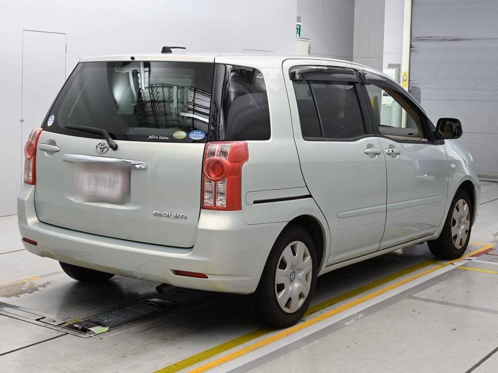 TOYOTA RAUM