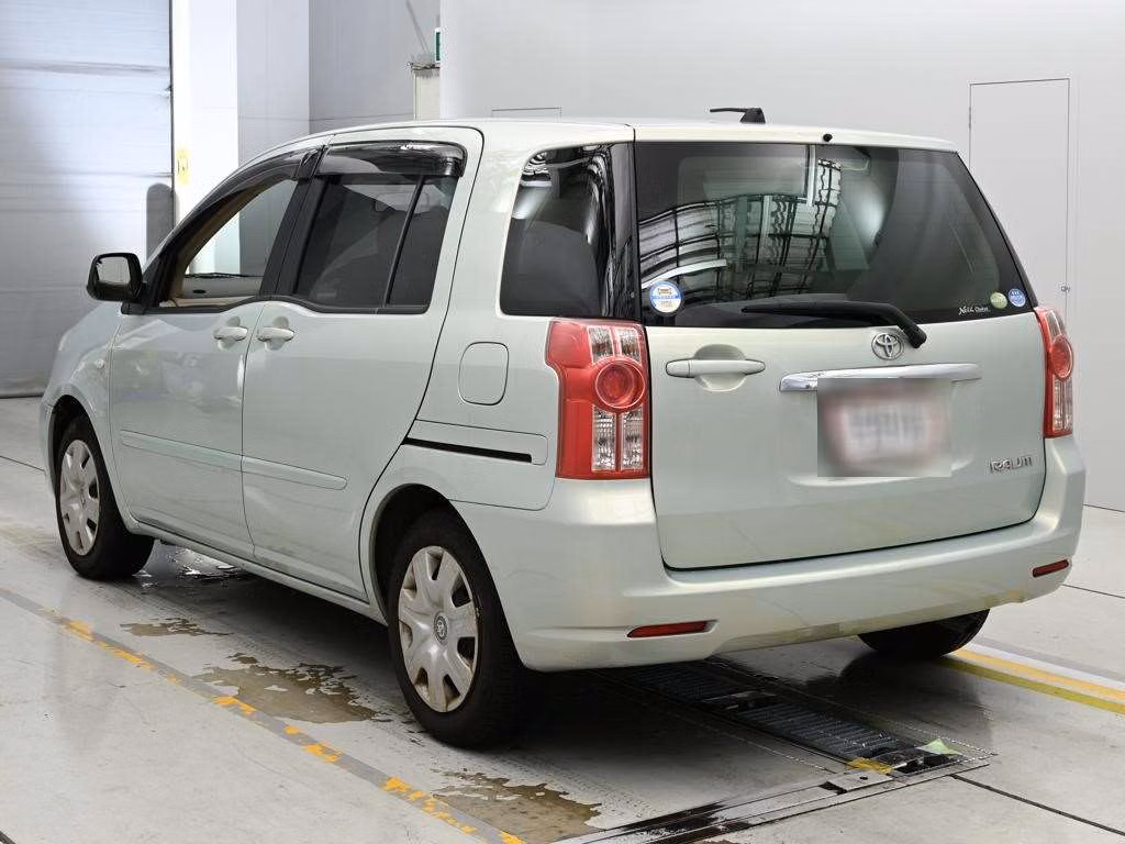 TOYOTA RAUM