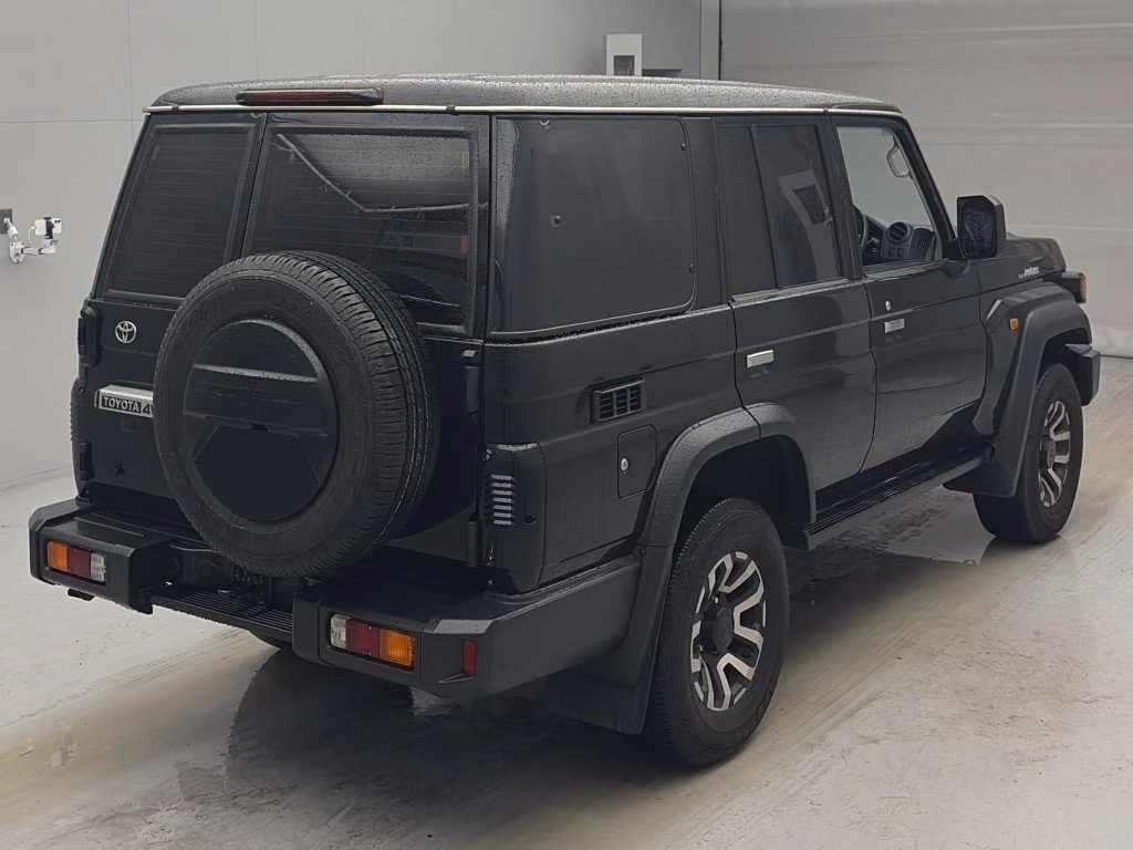 TOYOTA LAND CRUISER